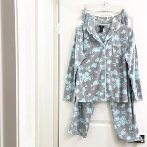 Aria Collection floral print fleece pajama set